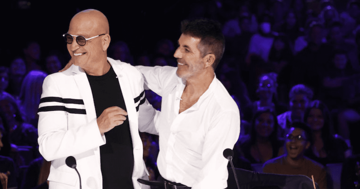 The 'AGT' crowd has angrily abused Howie Mandel and Simon Cowell as a result of their criticis (NBC)