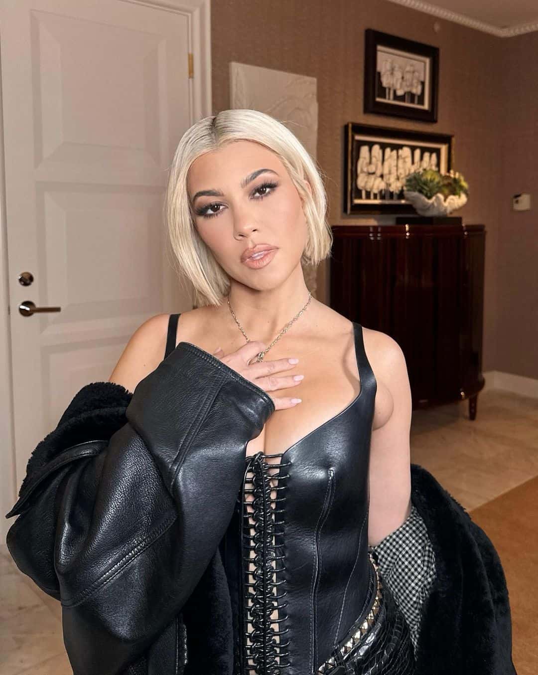 Kourtney Kardashian's ongoing feud with sister Kim Kardashian is expected to drive her narrative on 'The Kardashians' season 4. (Instagram/@kourtneykardash) 