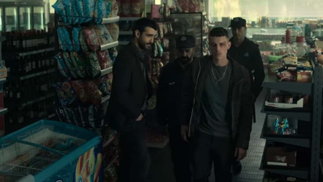 Sergio arrested for assaulting starring Aron Piper as Sergio Ciscar and Aitor Luna as Cabrera in Netflix Spanish drama 'Muted' (Netflix)