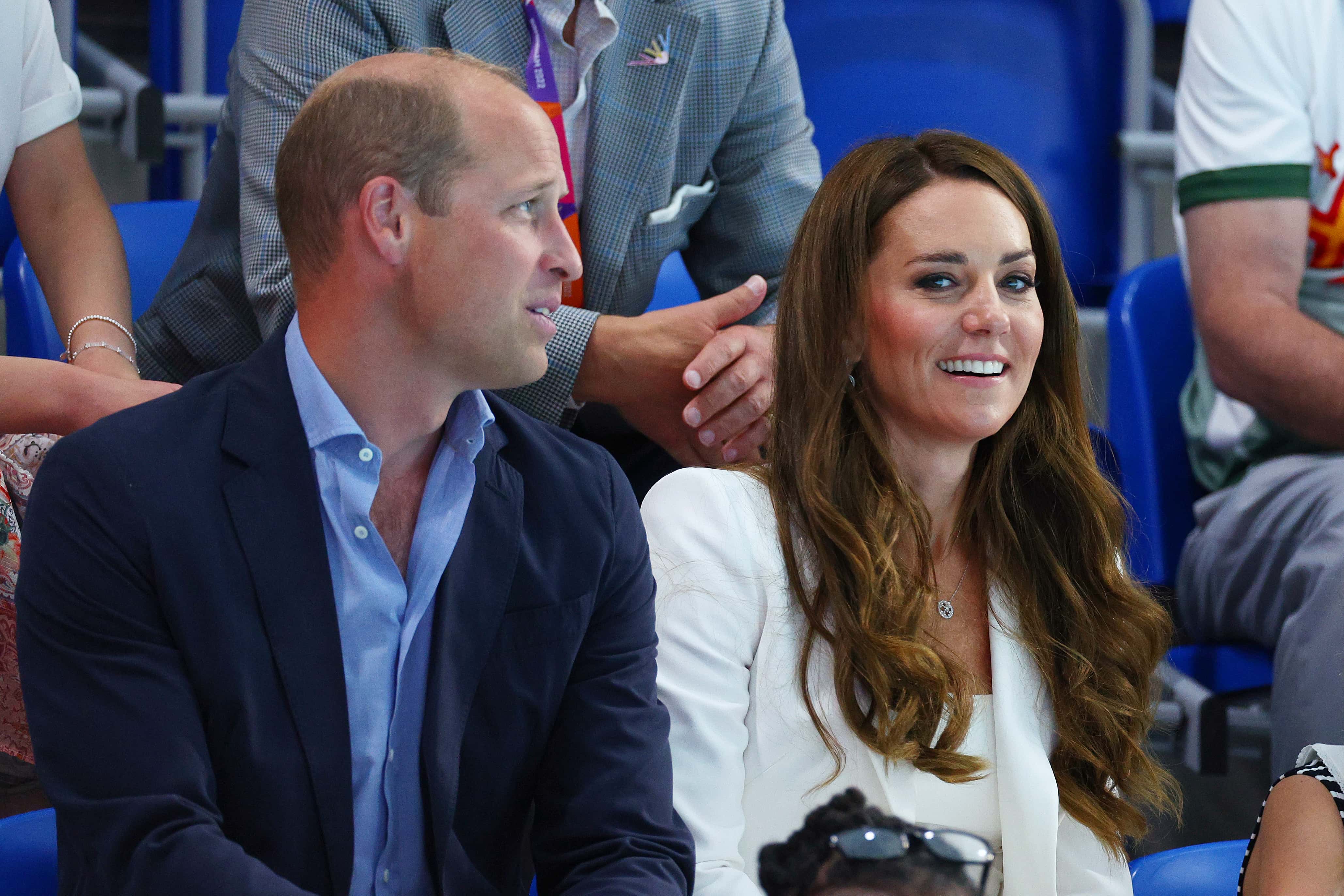 Prince William, Duke of Cambridge and Catherine, Duchess of Cambridge watch the action on day five of the Birmingham 2022 Commonwealth Games at Sandwell Aquatics Centre on August 02, 2022 in Smethwick, England.
