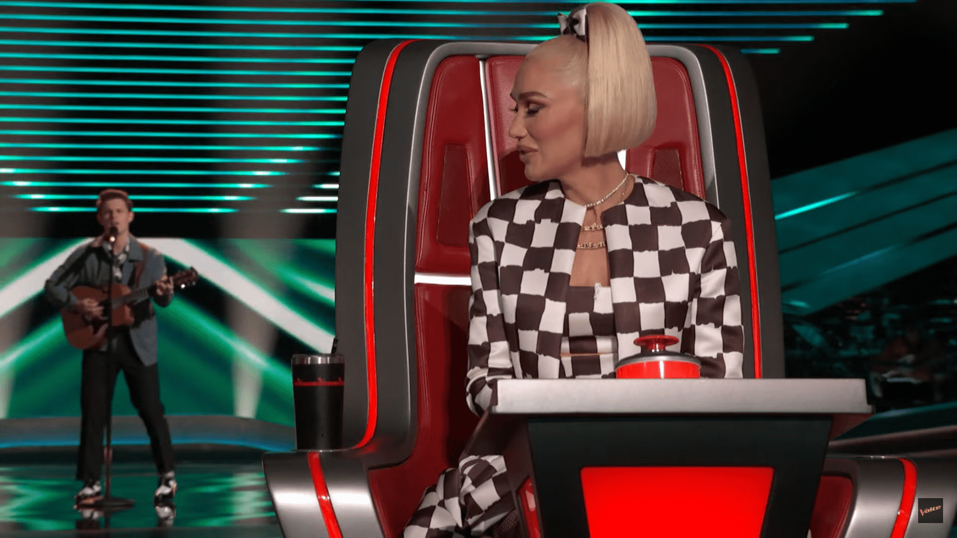'The Voice' Season 24 judge Gwen Stefani compares Sam Dearie's voice with Elvis Presley (NBC)
