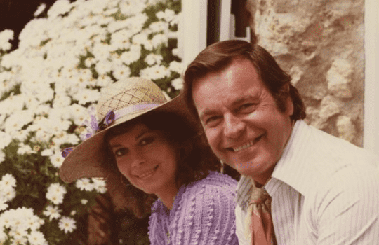 Natalie Wood's love tale with Robert Wagner began serendipitously at 18. They wed in 1957, divorced in 1962, and remarried in 1972, staying together until her untimely 1981 death at age 43 (@robertwagnerofficial/Instagram)