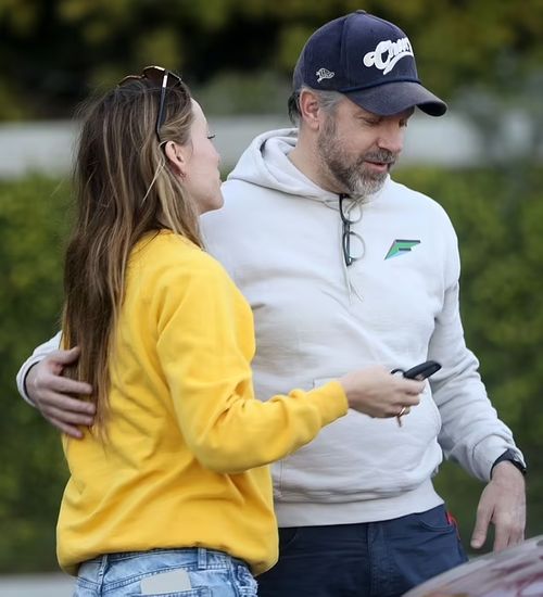 Olivia and Jason were spotted together in LA after their split in 2020 (Backgrid)