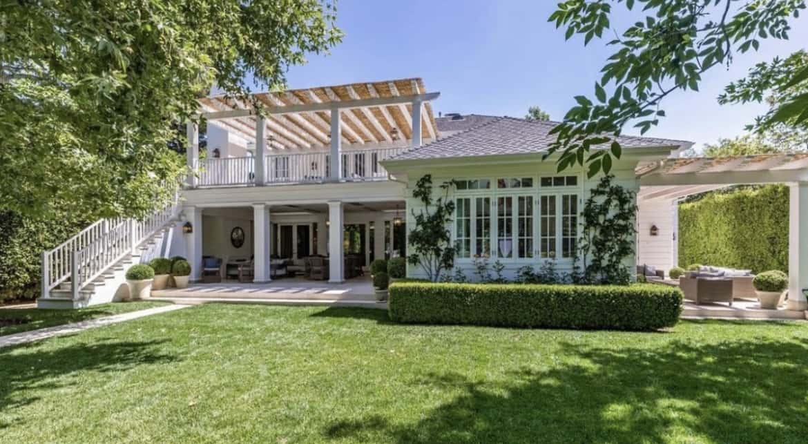 (@realtorlena/Instagram) 