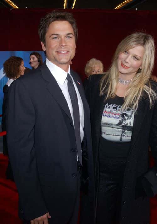 Actor Rob Lowe and wife Sheryl Berkoff attend the 53rd Annual Primetime Emmy Awards at The Shubert Theater November 4, 2001 in Los Angeles, CA.