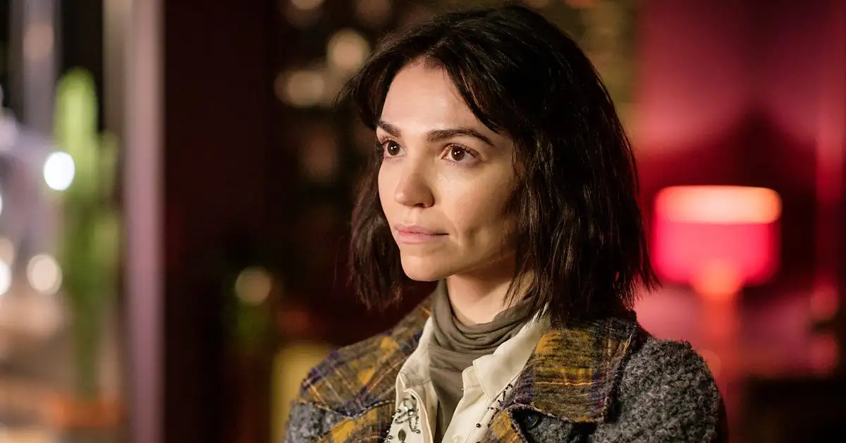 Selin Hizli in 'Am I Being Unreasonable?' 