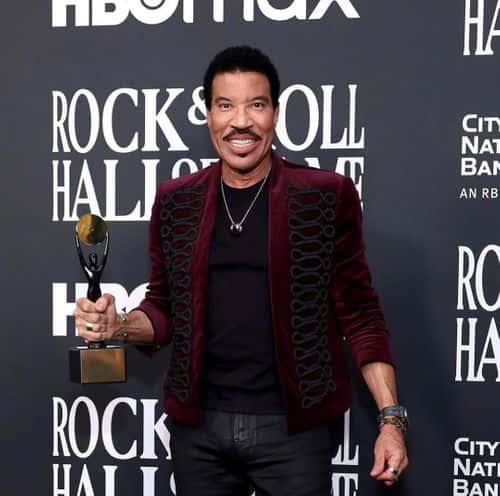 Lionel Richie at Rock & Roll Hall of Fame (@lionelrichie/instagram)