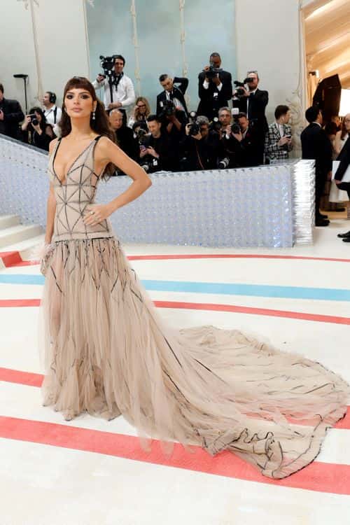 Emily Ratajkowski attends The 2023 Met Gala Celebrating 