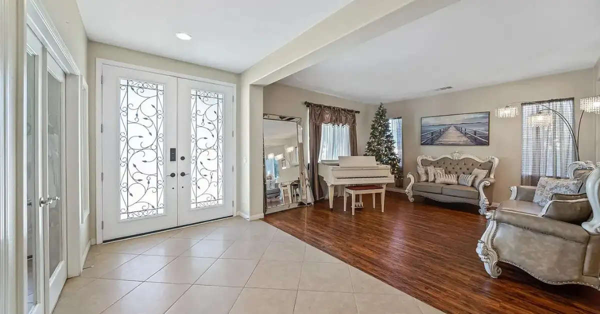 Inside Aaron Carter's home - The foyer and formal living room (Zillow)