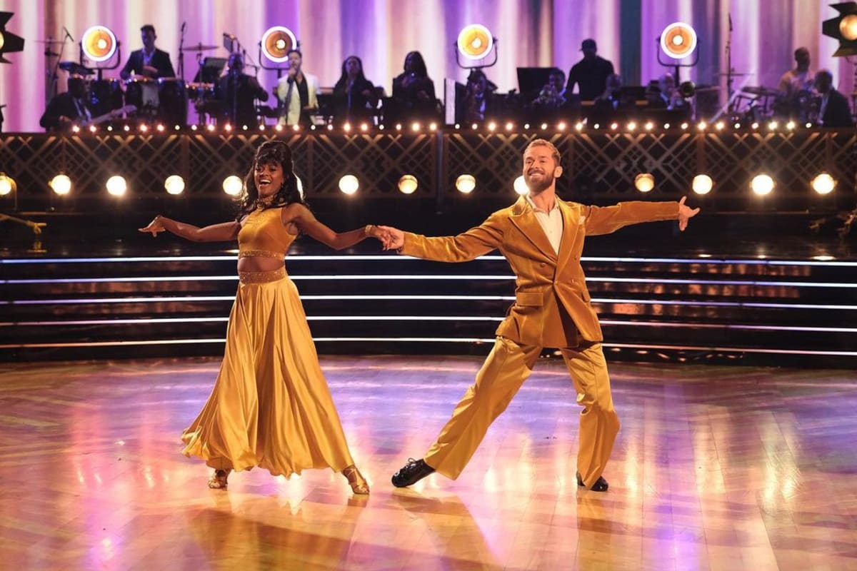 Charity Lawson's partner Artem Chigvintsev makes surprise return during 'DWTS' Season 32 Motown Night (Instagram/@dancingwiththestars)