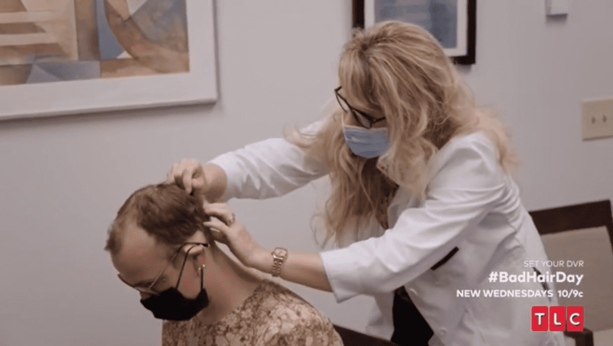 Dr Angie examining her patient, Jamie in 'Bad Hair Day' Season 1 episode 1 (TLC)