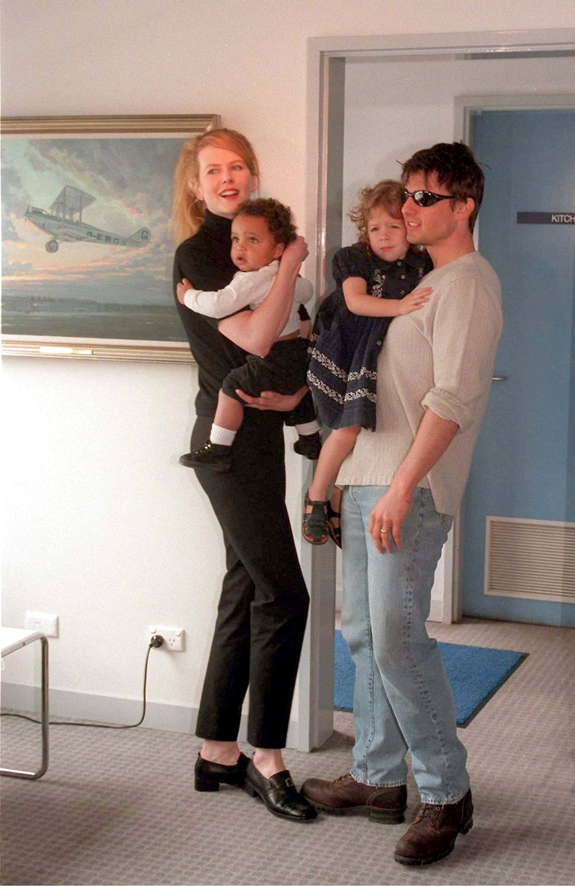 Actors Nicole Kidman and husband Tom Cruise arrive at Sydney Kingsford Smith airport and introduce their children Connor and Isabella to the media January 24, 1996, in Sydney, Australia. (Photo by Patrick Riviere/Getty images)
