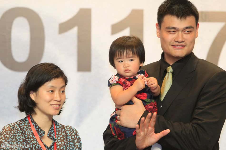 Yao Ming's wife Ye Li is a foot shorter than her husband (Yao Ming/Facebook)