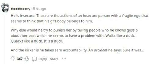 A user said 'he is so insecure' (ReddIt screenshot/ thebohoberry)