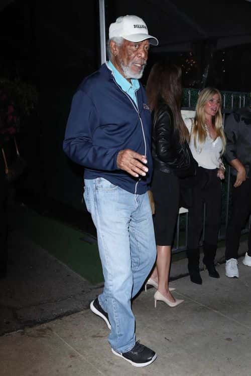 Morgan Freeman heads out of the italian restaurent