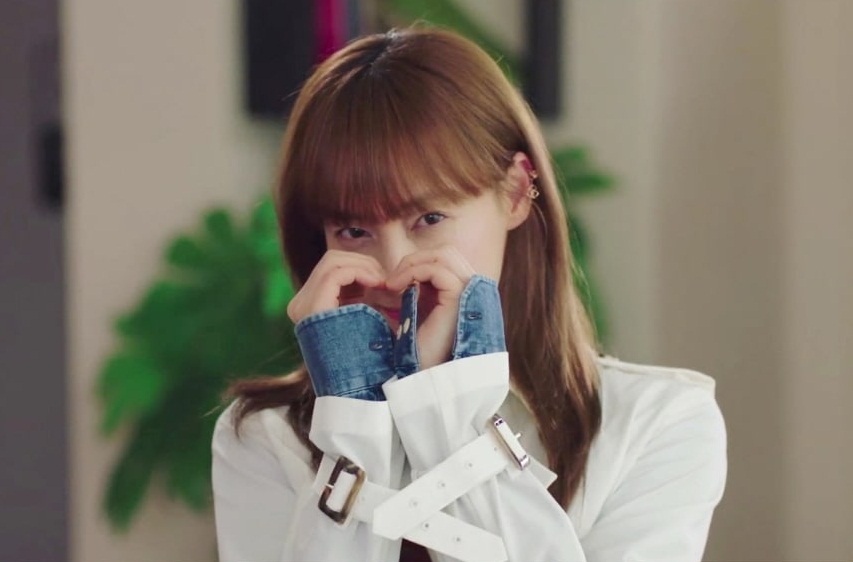 A still of Lee Na-young as Kang Dan-yi in 'Romance is a Bonus Book'. (Source: tvN)