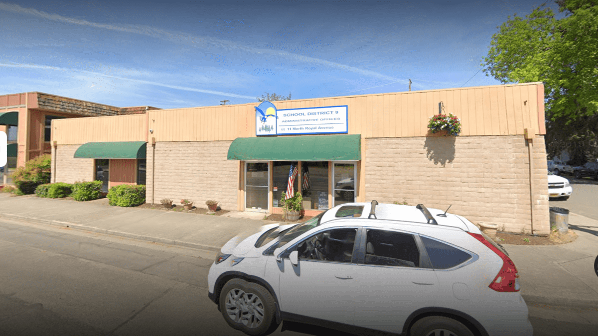 Eagle Point School District  has fewer than 4,000 students ( Eagle Point School District/GoogleMaps)