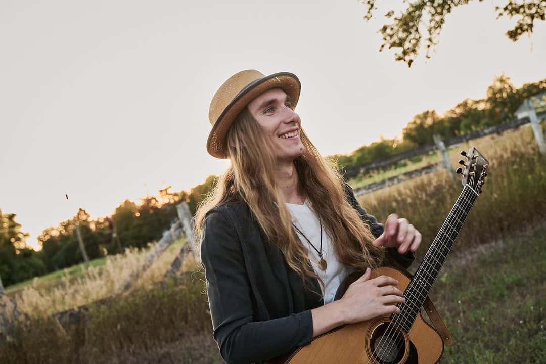 'The Voice' Season 8 Sawyer Fredericks (Instagram/sawyerfrdrx)
