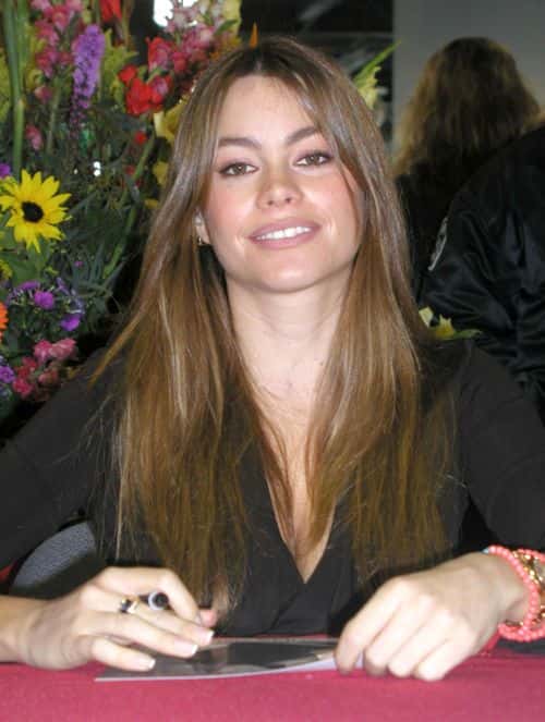Actress Sofia Vergara signs autographs at the grand opening of Bally Total Fitness center March 23, 2002 in Santa Ana, CA.