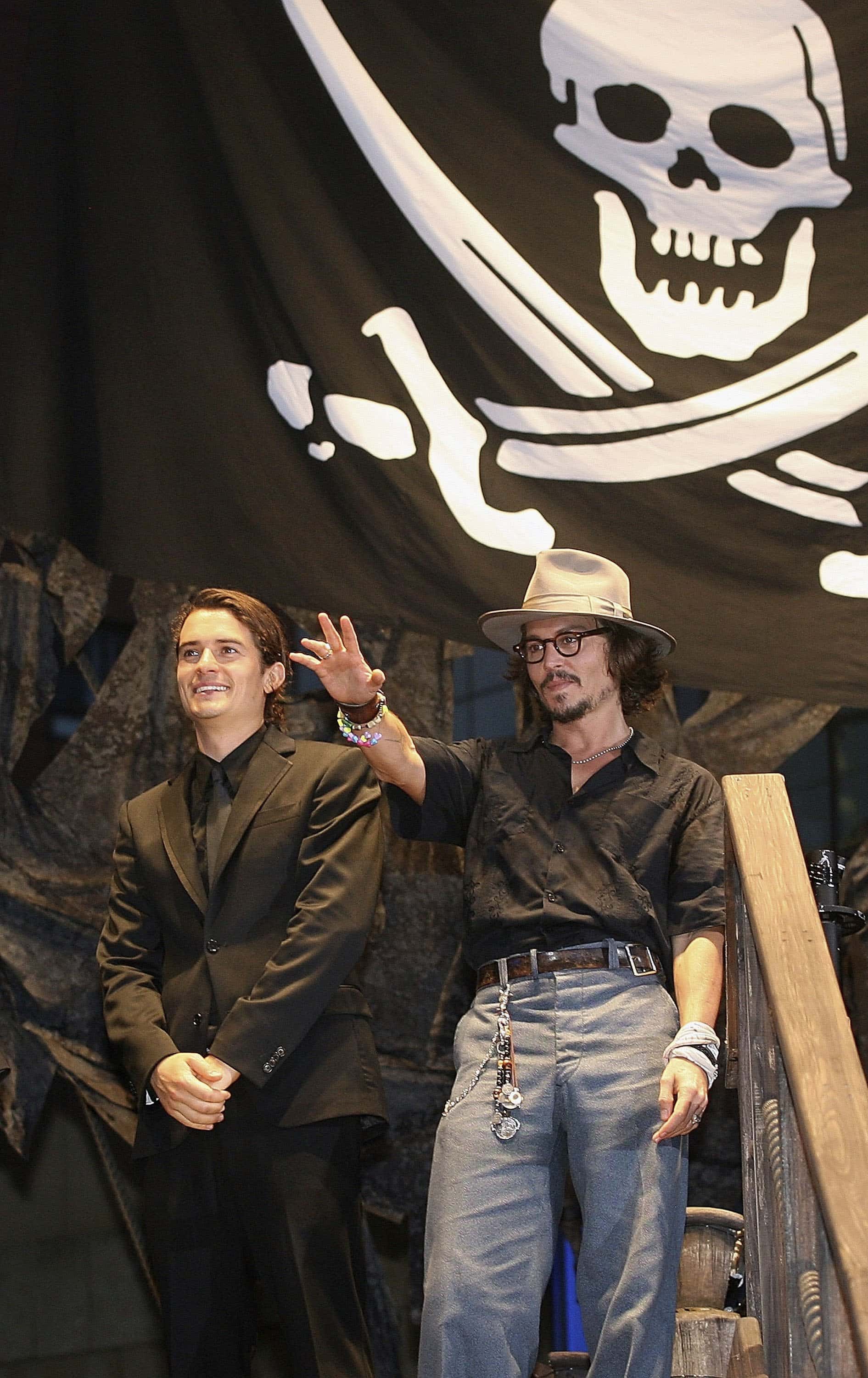 Orlando Bloom (L) and Johnny Depp (R) attend the Tokyo Premiere of 