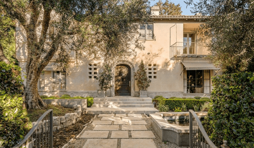 Alexandra's former Hancock Park mansion (Credits/Realtor.com)