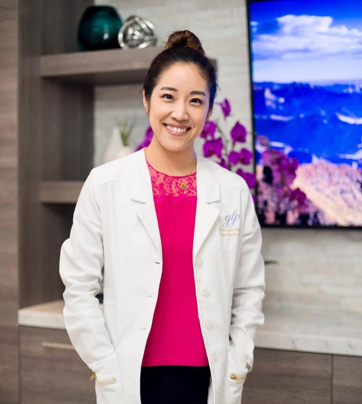 Dr Grace Lee Peng on 'Botched' Season 8 (Instagram/graceleepengmd)