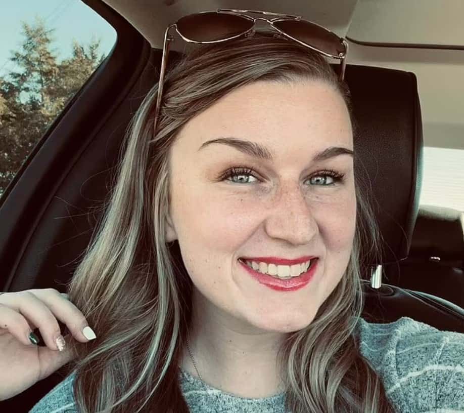 Alexis White (Facebook)