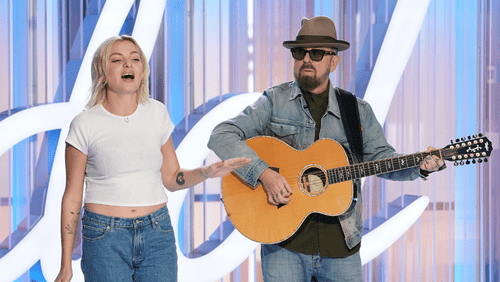 Kaya Stewart with father Dave Stewart in 'American Idol' (ABC)