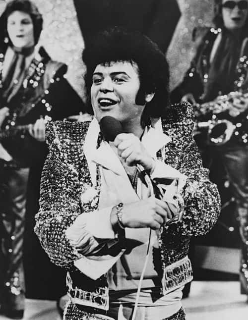 English pop singer Gary Glitter performing on the London Weekend Television show 'Saturday Scene', London, October 1975. (Photo by Central Press/Hulton Archive/Getty Images)