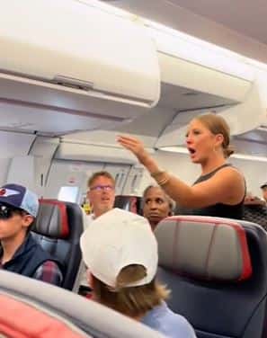 Tiffany Gomas, is a 38-year-old marketing executive (@texaskansasnnn/Tiktok)
