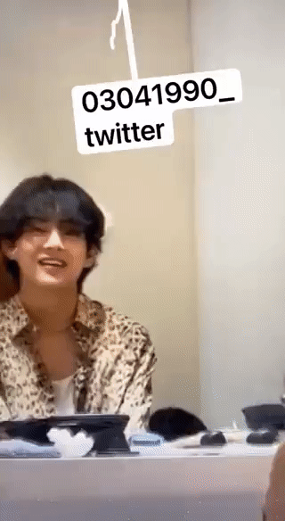 Some think V is saying 'Ok guys, yes' while othes think he is saying 'Do you like it, wifey' (@03041990_twitter/Twitter)