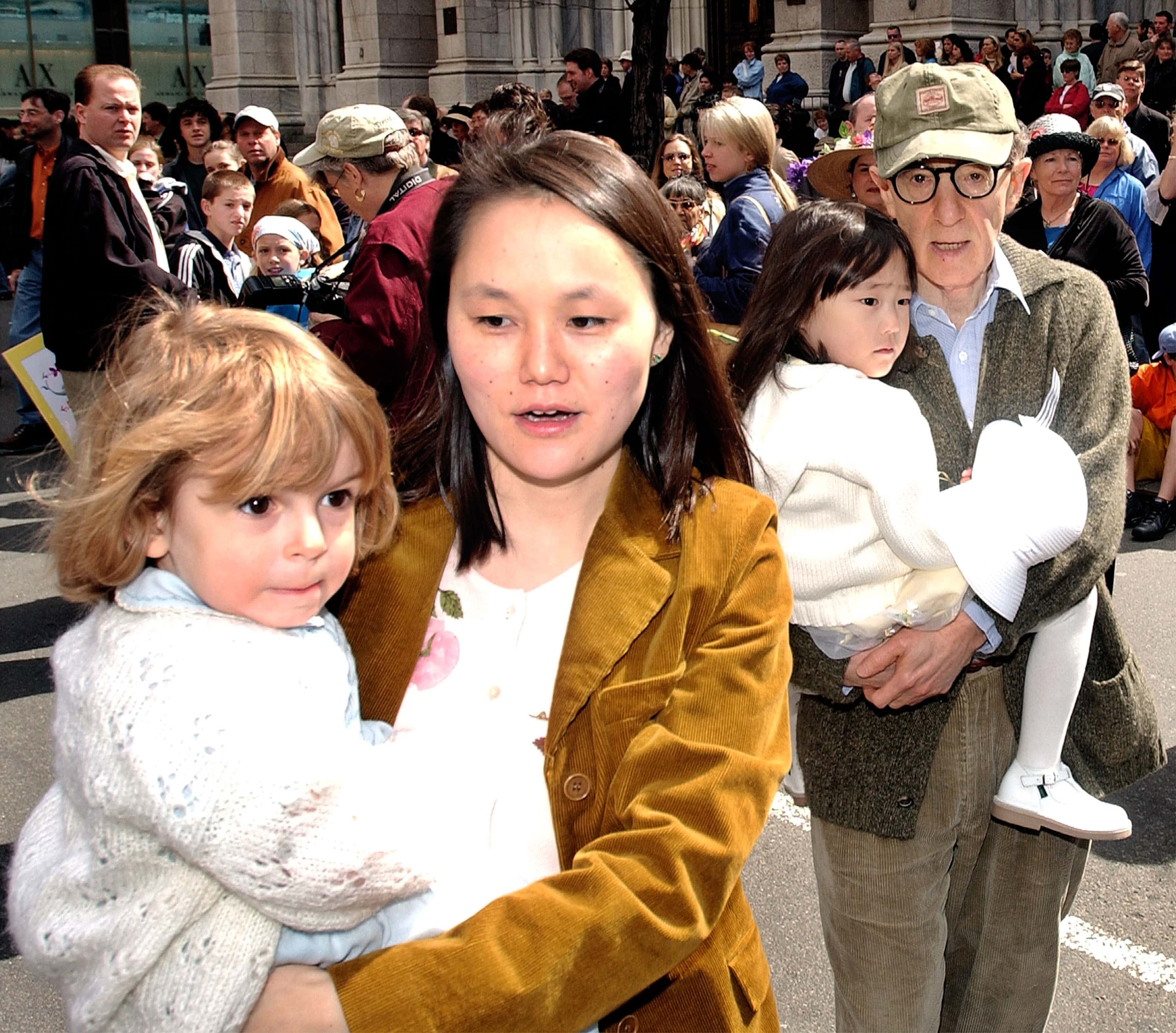 NEW YORK - APRIL 20:  Actor and director Woody Allen (R) walks down Fifth Avenue during the Easter P