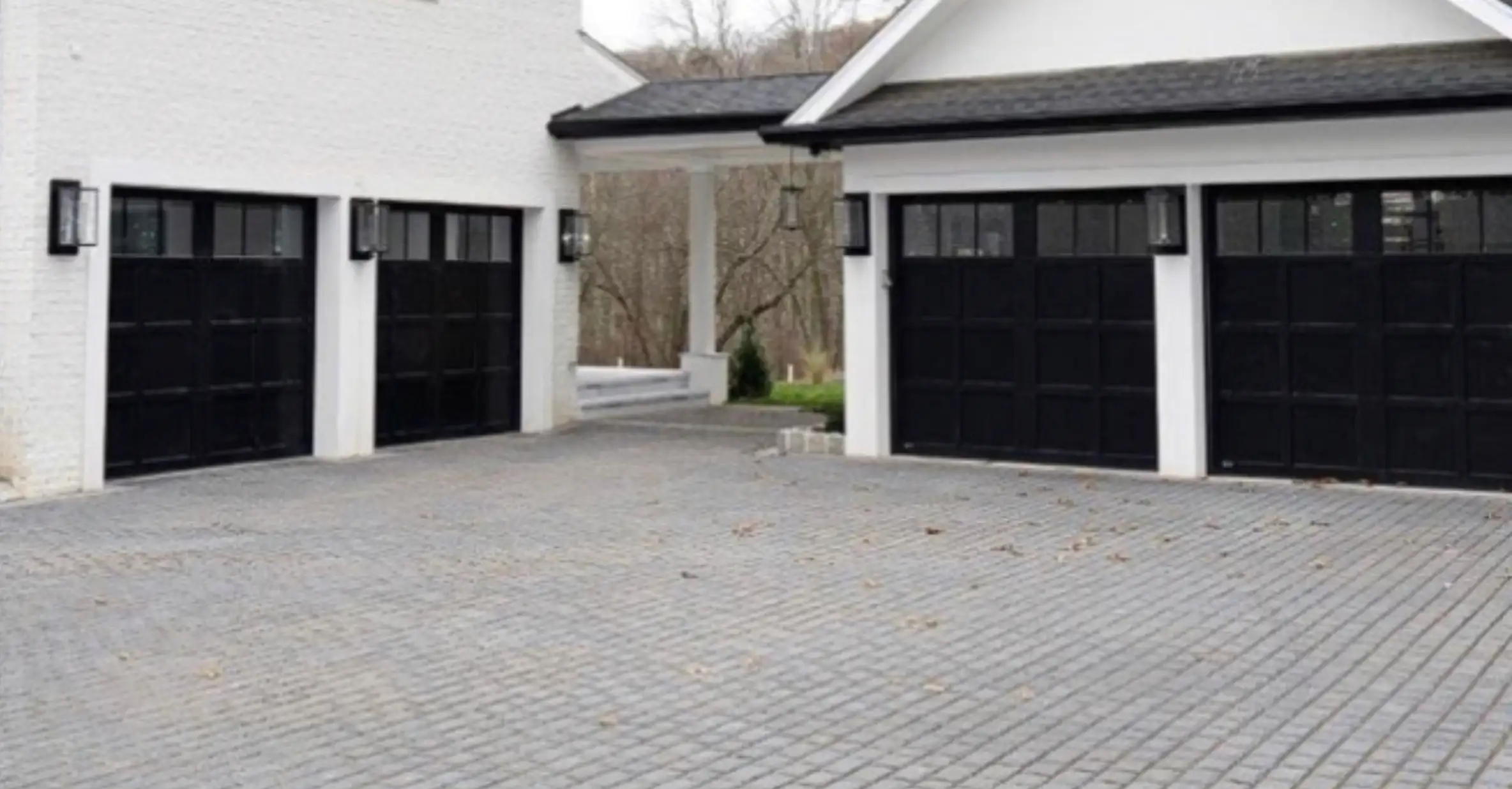 Black and white exterior of Gorga's new home (Instagram)