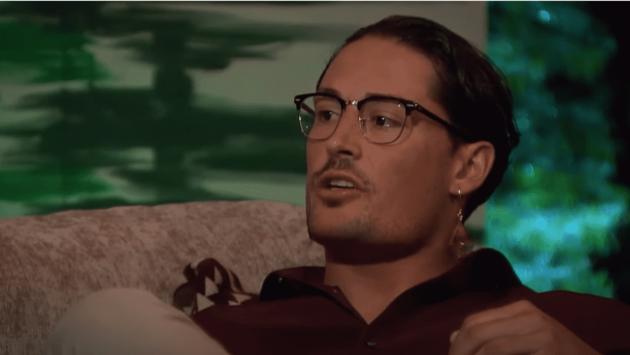 Brayden Bowers called 'not a man' by fellow 'The Bachelorette' contestants (YouTube/BachelorNation)