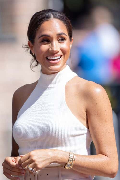 Meghan, Duchess of Sussex arrives at the town hall during the Invictus Games Dusseldorf 2023 - One Year To Go events, on September 06, 2022 in Dusseldorf, Germany.