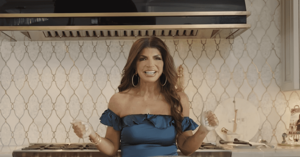 Teresa Giudice shares new video showing off her stunning look (YouTube/@TeresaGiudice)