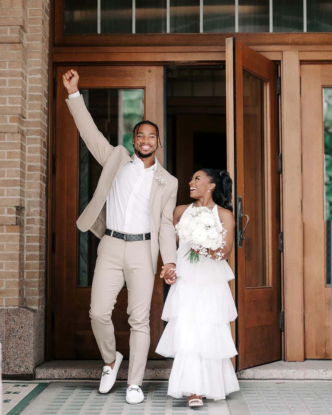 Simone Biles and Jonathan Owens got married in Cabo, Mexico on May 6 (simonebilesowens/Instagram)