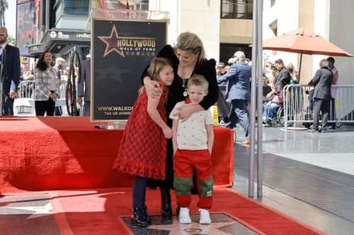 (L-R) River Rose Blackstock, Kelly Clarkson, and Remington Alexander Blackstock attend The Hollywood Walk Of Fame Star Ceremony for Kelly Clarkson on September 19, 2022 in Los Angeles, California. (Photo by Kevin Winter/Getty Images)