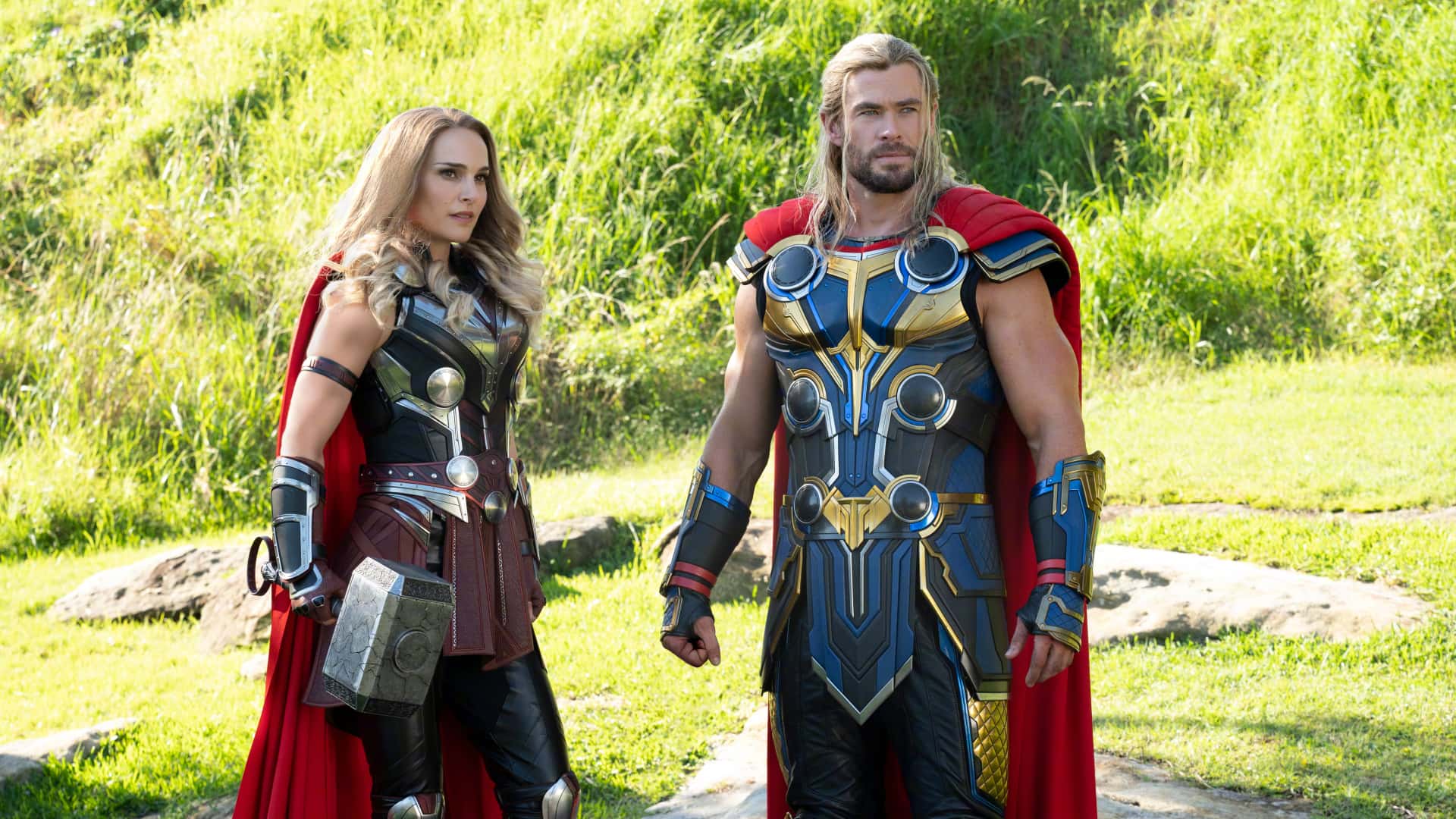 Natalia Portman as Jane Foster and Chris Hemsworth as Thor in 'Thor: Love and Thunder' (Marvel)
