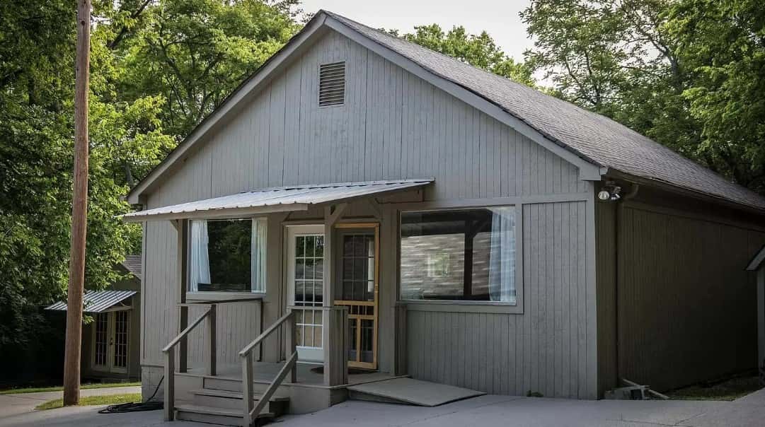 The separate guest house of the Nashville property (Action Homes)