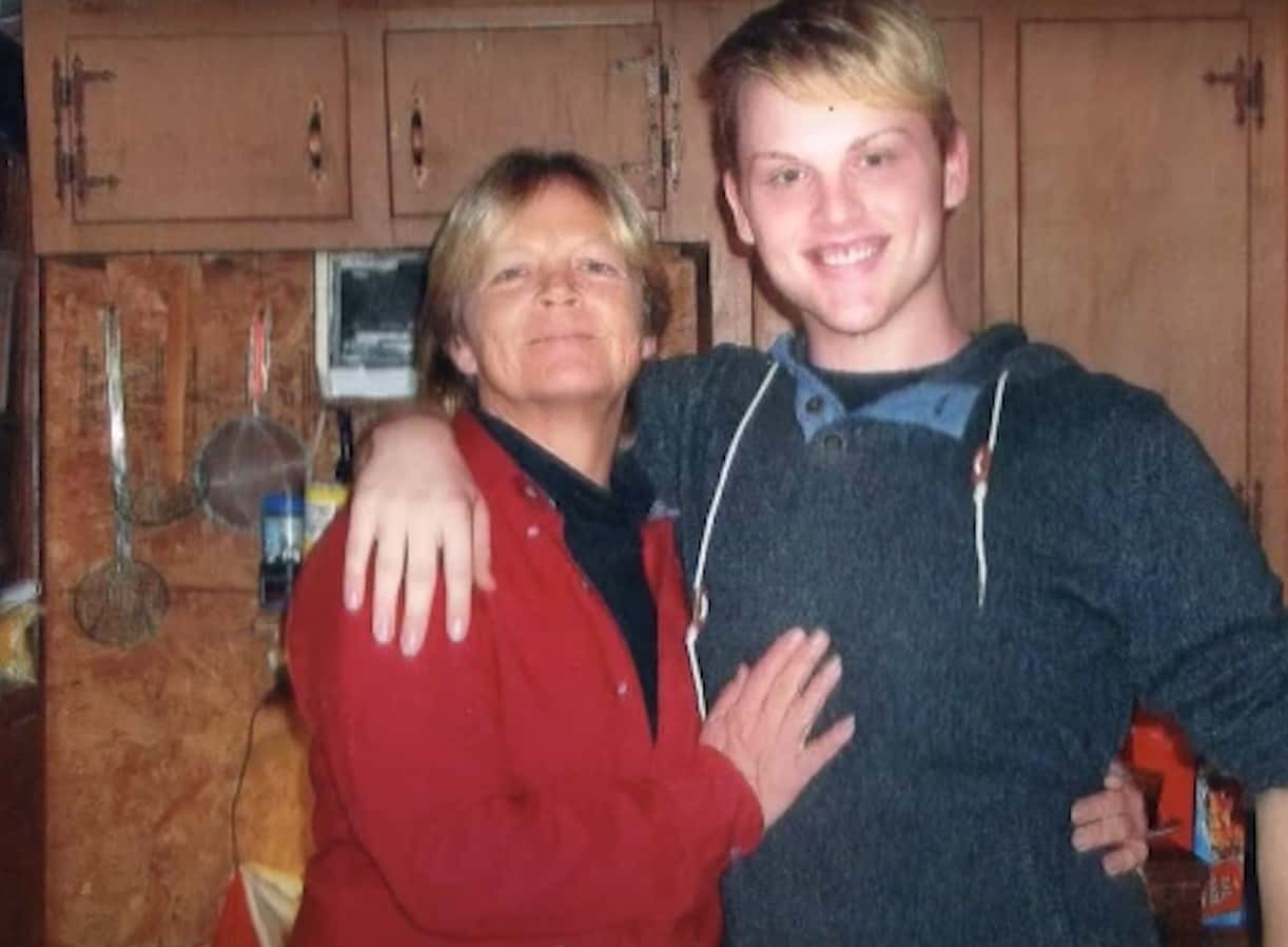 Steve Smith and mother (Law&Crime)