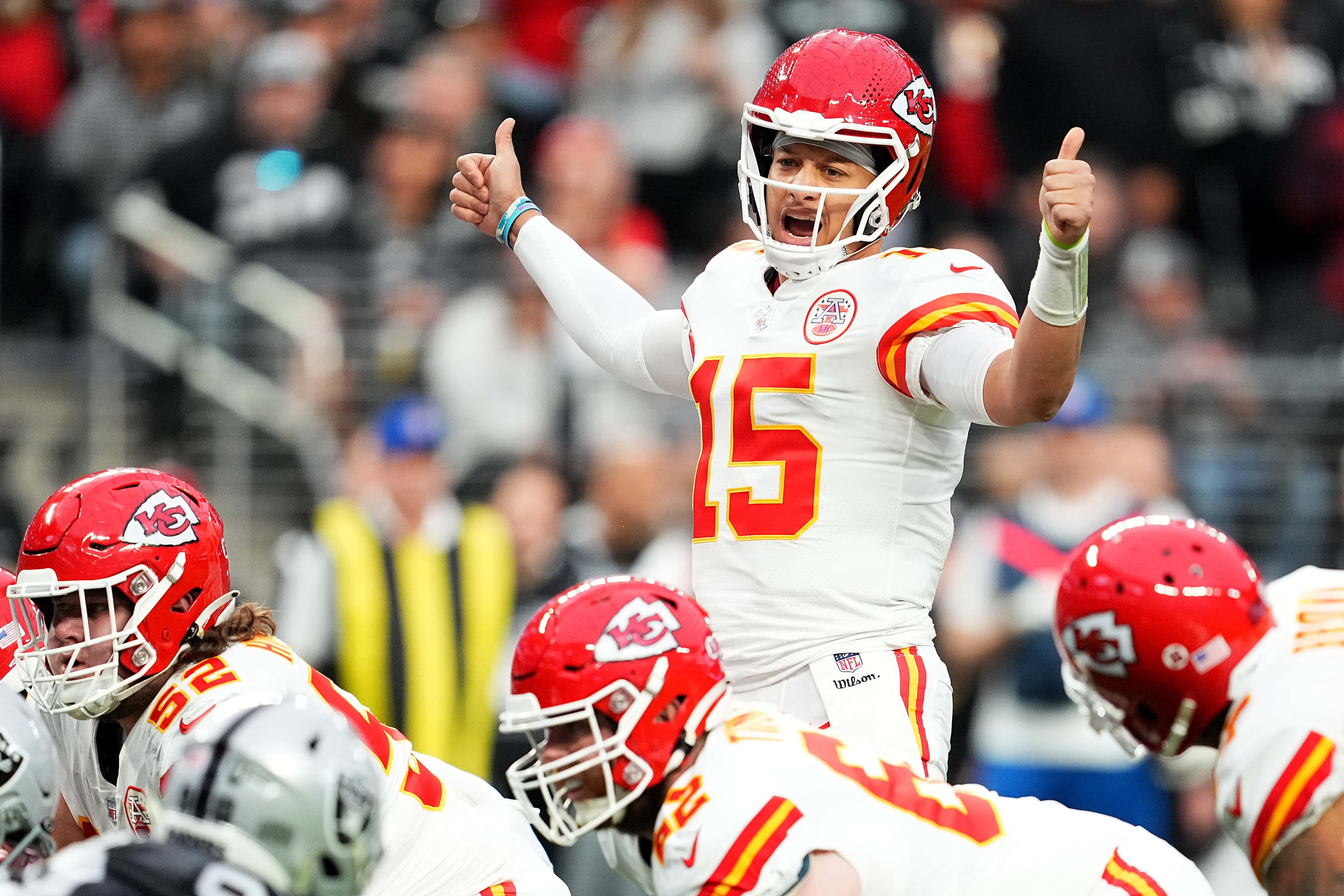 Patrick Mahomes #15 of the Kansas City Chiefs signals at the line of scrimmage against the Las Vegas Raiders during the first half of the game at Allegiant Stadium on January 07, 2023 in Las Vegas, Nevada.