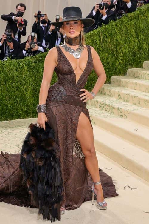 Jennifer Lopez attends The 2021 Met Gala Celebrating In America: A Lexicon Of Fashion at Metropolitan Museum of Art on September 13, 2021 in New York City.