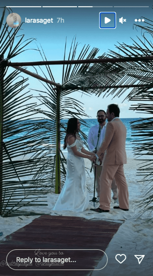 (larasaget/Instagram)