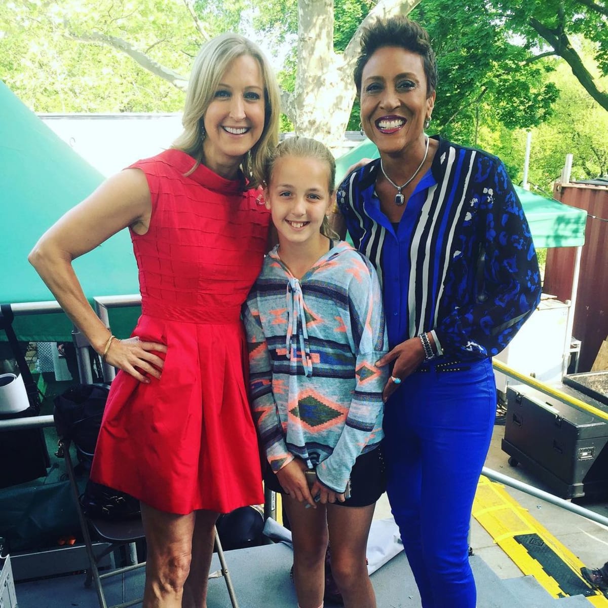 Lara Spencer also shared a snap of Kate and co-host Robin Roberts from the past (@laraspencer/Instagram)