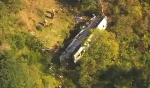 A tire failure may be the cause of the crash, New York Governor Kathy Hochul said (WABC/Screengrab)