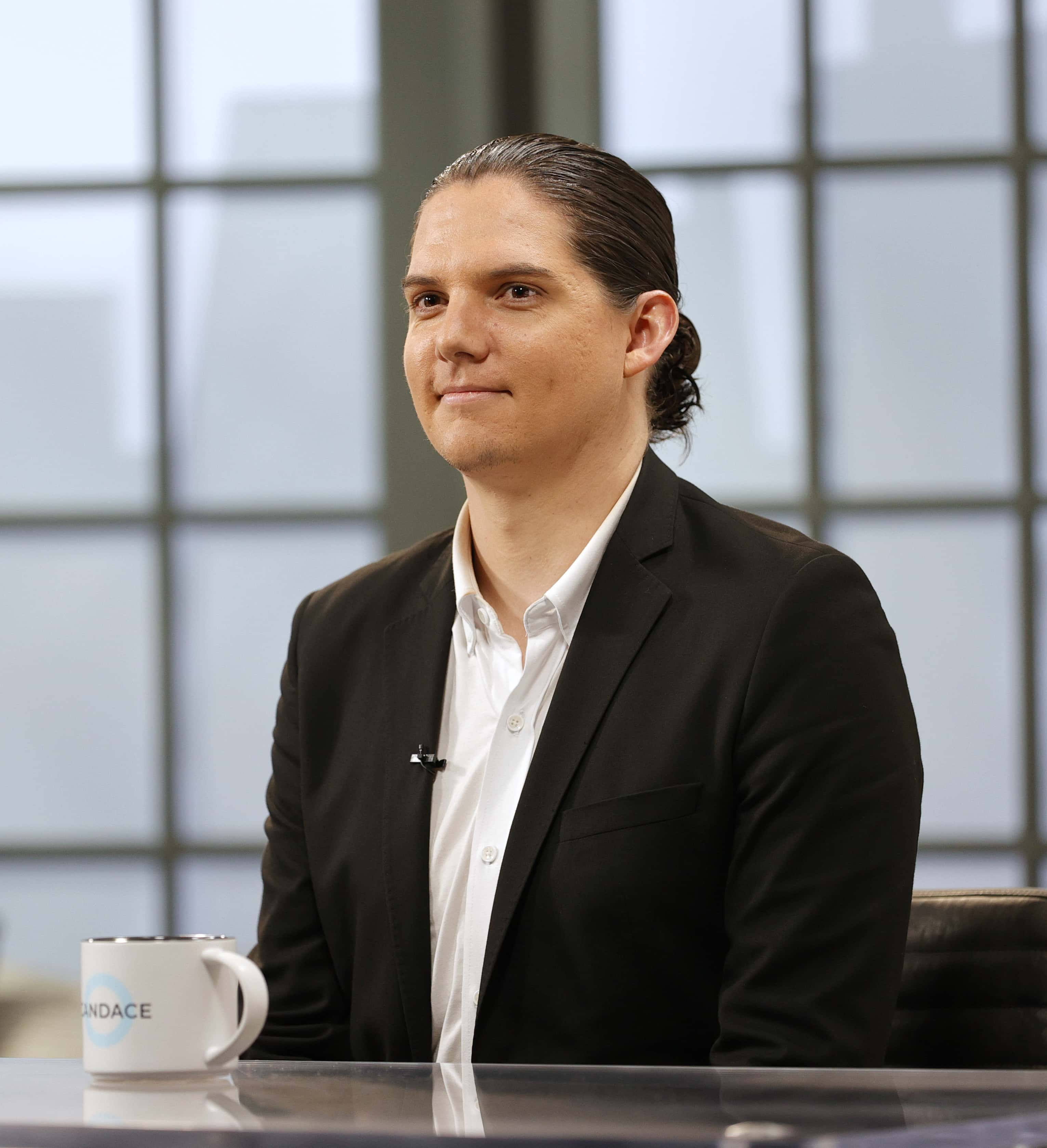 NASHVILLE, TENNESSEE - MARCH 31: Robby Starbuck is seen on set of 