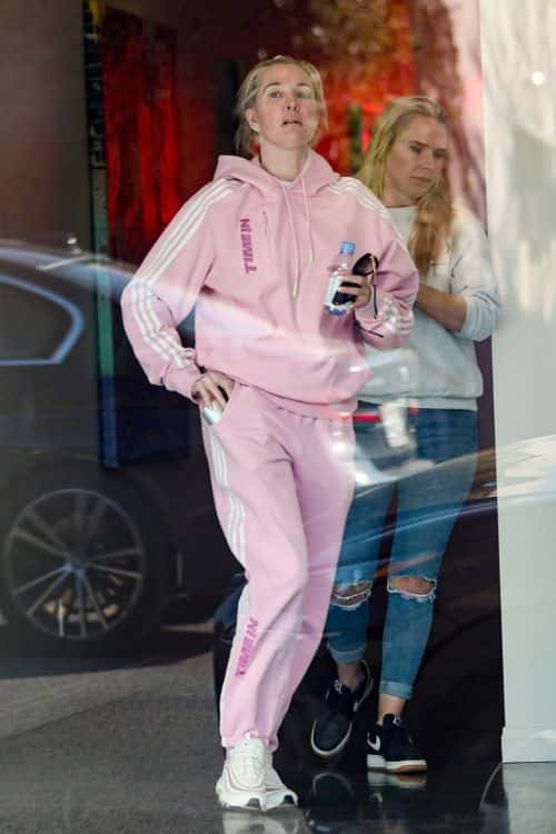 Jayne completed her casual yet classy look with a new set of modest diamond stud earrings. (Backgrid)