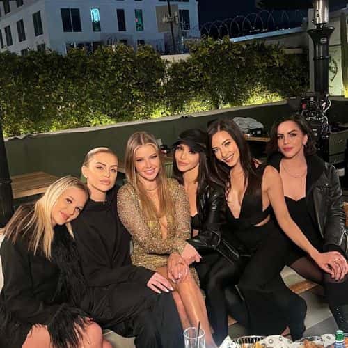 'Vanderpump Rules' star Scheana Shay is in team 'Ariana' (Instagram/scheana)