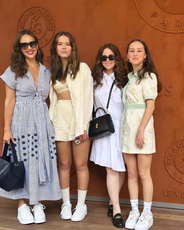 The Fantastic Four alum posted several photos with her daughter, Jennifer Kroog Rosenberg, and another pal of Alba's eldest child (jessicaalba/Instagram)